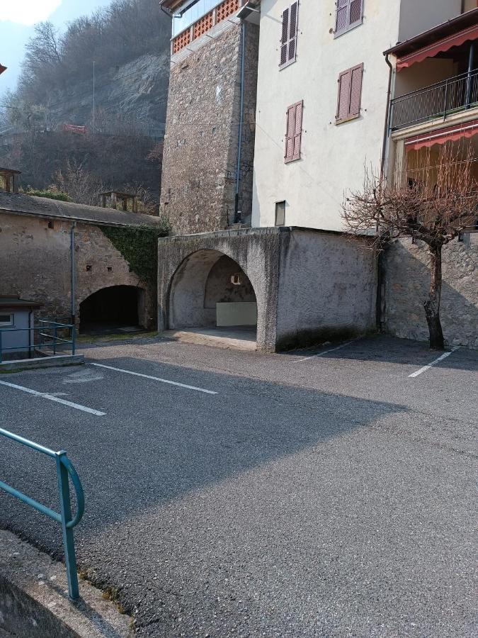 Patty Zu - Lakeside Apartment Riva di Solto Extérieur photo